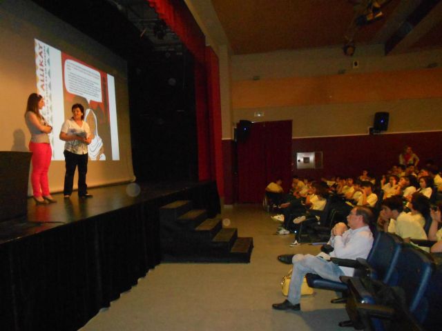 Continúan las charlas de ONGs en colegios e IES del municipio - 2, Foto 2