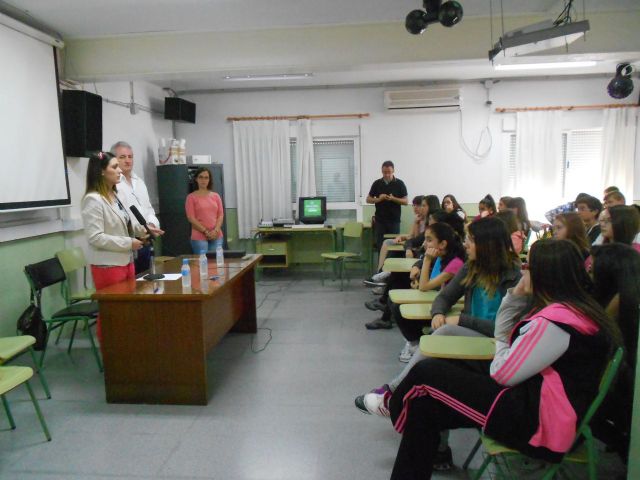 Continúan las charlas de ONGs en colegios e IES del municipio - 4, Foto 4