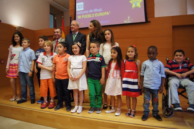 La alumna del colegio Luis Pérez Rueda, Julia Márquez, gana el concurso de dibujo Mi pueblo Europa - 5, Foto 5