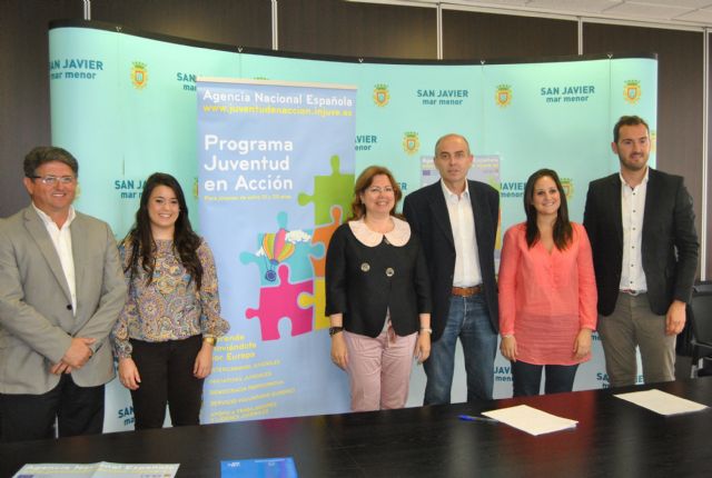 Jóvenes de San Javier, San Pedro y Los Alcázares abordarán la seguridad en Internet con jóvenes suecos e italianos durante un intercambio europeo - 1, Foto 1