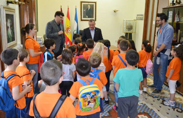 Un grupo de alumnos de primero del CEIP El Rubial visitan el Ayuntamiento de Águilas - 2, Foto 2