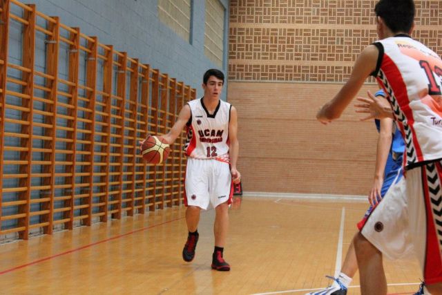 El joven totanero Aaron Lopez Jimenez, jugador del UCAM MURCIA 97 cadete, se proclama campeón regional con su equipo en la final a 4 que se disputó este fin de semana en Yecla, Foto 2
