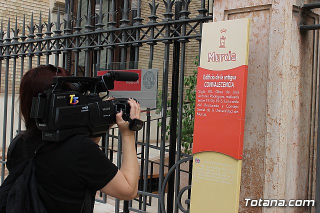 La alcaldesa de Totana y el rector de la Universidad de Murcia firman un convenio de colaboracin - 5