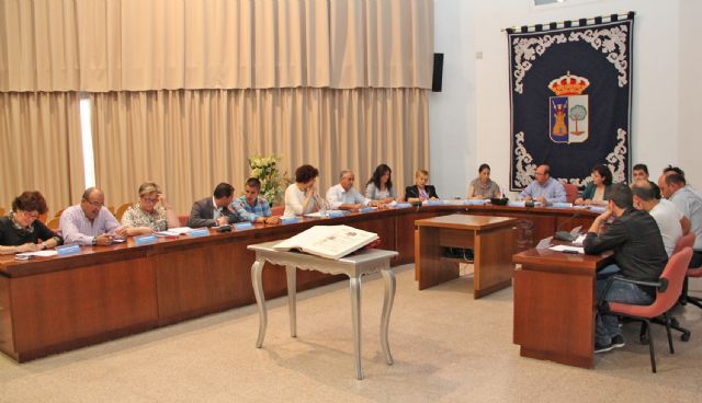 El Ayuntamiento de Puerto Lumbreras aprueba una propuesta de apoyo a la declaración de Bien de Interés Cultural del arte del bordado en Lorca - 1, Foto 1