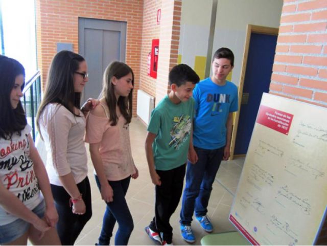 Los diputados murcianos en las Cortes de Cádiz se pasean por el IES n° 2 torreño - 1, Foto 1