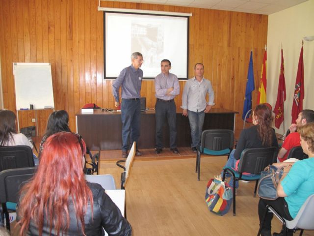 Alumnos de Educación Social de la Universidad de Murcia visitan La Milagrosa - 2, Foto 2