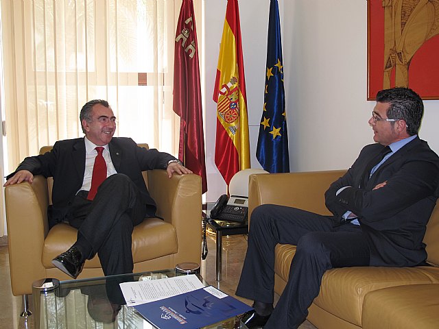 El consejero de Presidencia recibe al alcalde de Torre Pacheco - 1, Foto 1