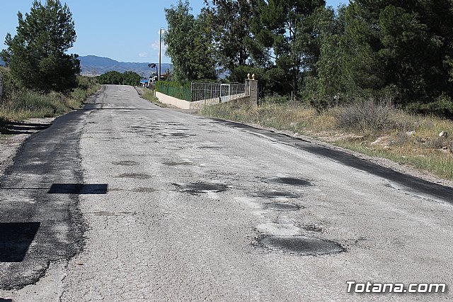 Comienzan las obras del plan integral de parcheo en caminos rurales y calles del casco urbano - 1
