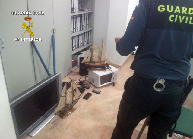 La Guardia Civil esclarece 40 delitos de robos en viviendas - 3, Foto 3