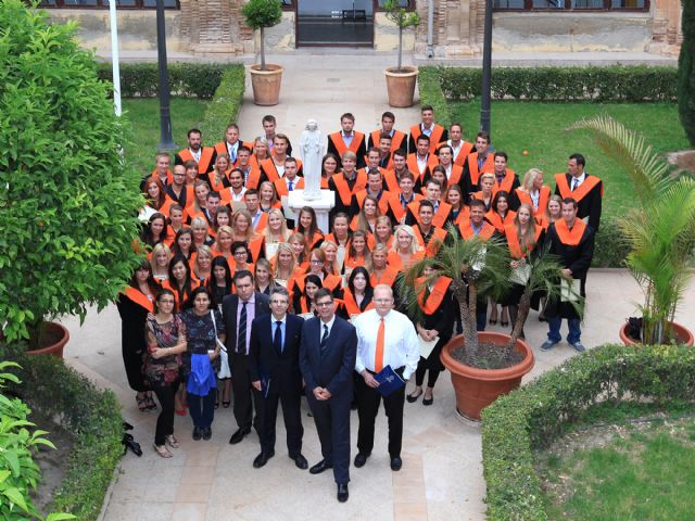 Acto de Imposición de Becas y Entrega de Diplomas a los alumnos del UCAM International Business Certificate - 1, Foto 1