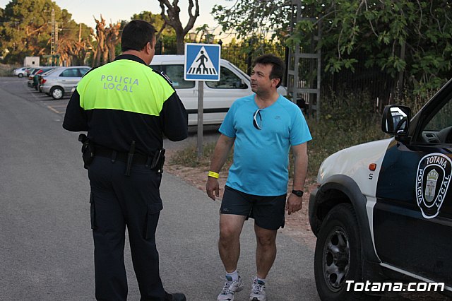 Proteccin Civil y Polica Local distribuyen 2.500 pulseras reflectantes a viandantes y ciclistas - 14