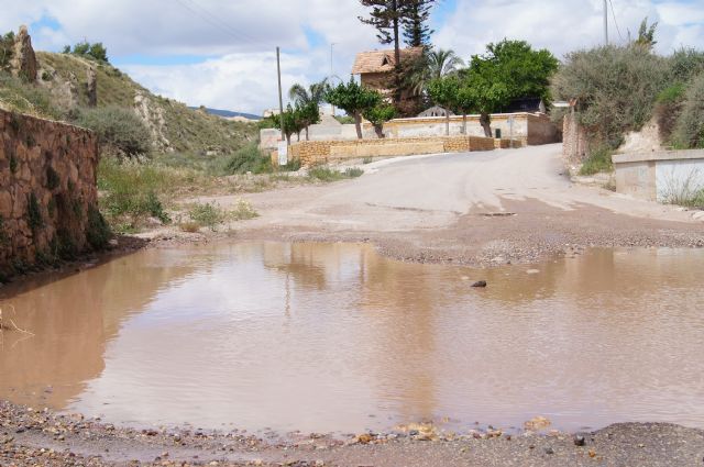 Se corta al tráfico el cruce de El Cañico - 2, Foto 2