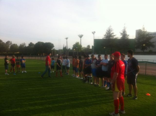 La escuela de Rugby continúa con los entrenamientos, Foto 1