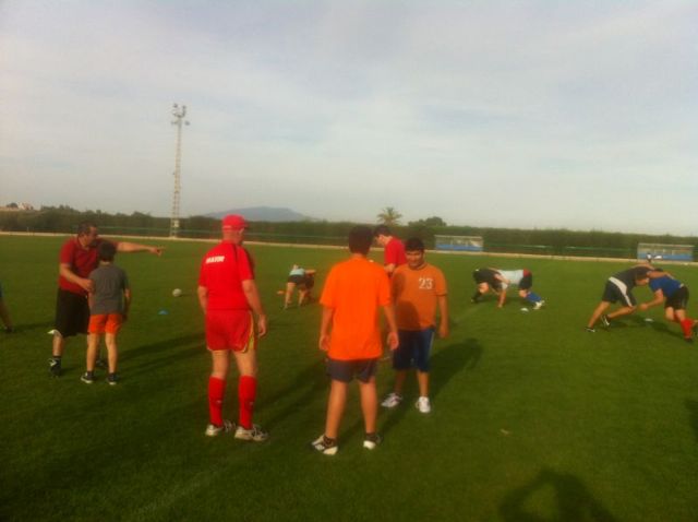 La escuela de Rugby continúa con los entrenamientos, Foto 3