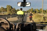 Protección Civil y Policía Local distribuyen 2.500 pulseras reflectantes a viandantes y ciclistas