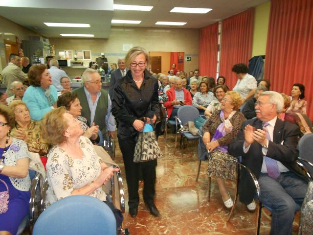 Los mayores de La Flota celebran con Pelegrín los diez años de funcionamiento del centro - 4, Foto 4