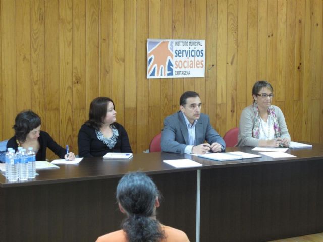 Foro de debate sobre extranjería en La Milagrosa - 2, Foto 2