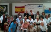Una asociación inglesa dona 5.000 euros a las Cáritas parroquiales del Mar Menor