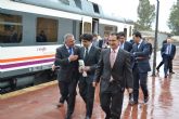 Autoridades del Gobierno central y autonómico realizan el trayecto en tren entre Lorca y Águilas