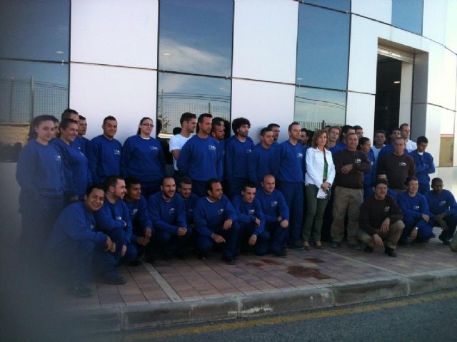 40 jóvenes de Lorca empiezan un contrato de formación anual en los programas municipales EmpleaT y ´Tu y tu barrio´ - 1, Foto 1