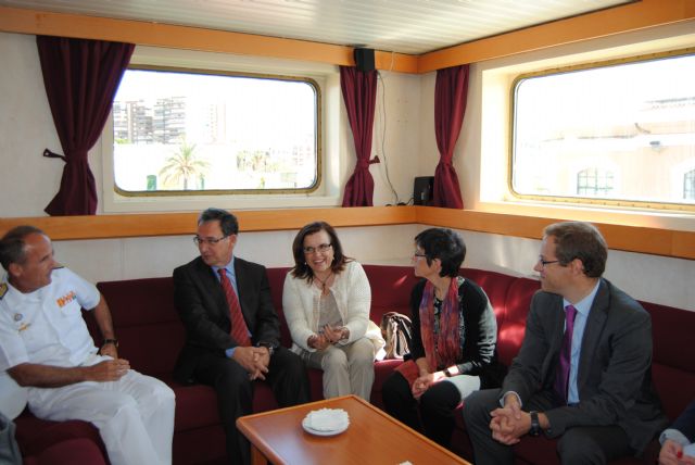 El delegado del Gobierno asiste a la llegada del Hespérides tras su campaña antártica - 2, Foto 2