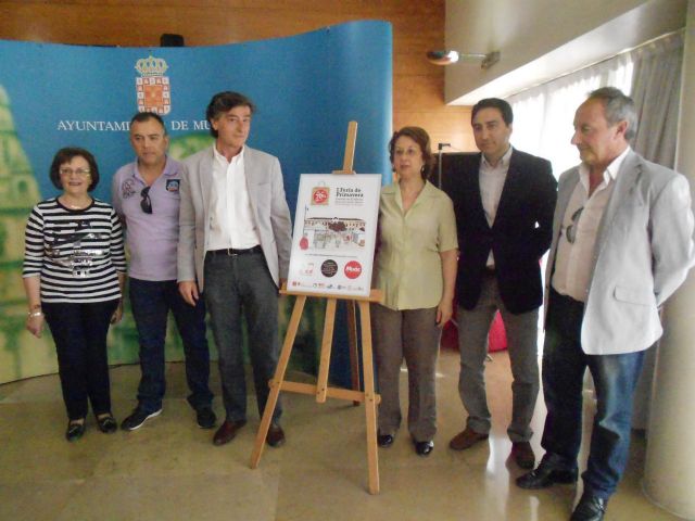 Setenta comercios participan en la I Feria de Primavera en el Cuartel de Artillería - 1, Foto 1