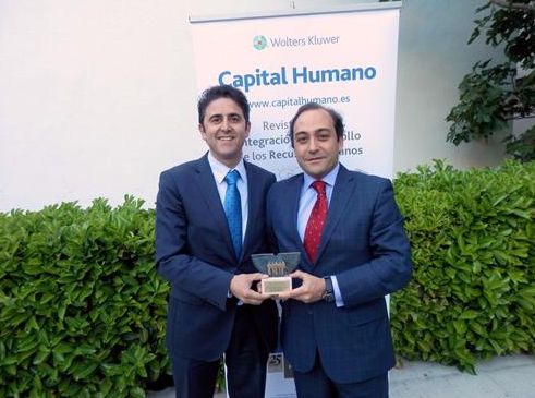 La Secretaria de Estado de Empleo entrega al Presidente de los Ingenieros Técnicos Industriales de España el premio Capital Humano 2013 - 1, Foto 1