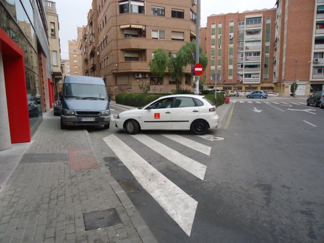 Tráfico reordena la calle Asturias para mejorar la circulación en la zona - 1, Foto 1