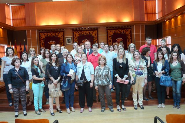 El Ayuntamiento de Molina de Segura firma convenios con las Asociaciones de Madres y Padres de Alumnos de 19 colegios para la realización de actividades formativas extraescolares - 1, Foto 1