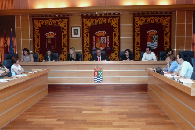 El Ayuntamiento de Molina de Segura firma convenios con las Asociaciones de Madres y Padres de Alumnos de 19 colegios para la realización de actividades formativas extraescolares - 3, Foto 3