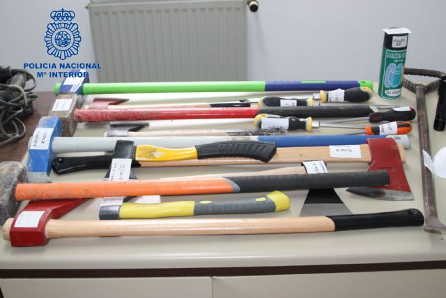 La Policía Nacional desarticula un grupo organizado dedicado al robo con fuerza en establecimientos de Murcia y Alicante - 1, Foto 1