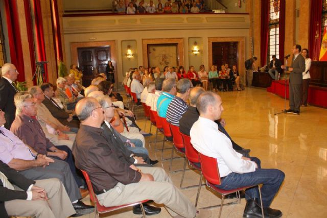 El Alcalde preside el homenaje a los 63 funcionarios que este año concluyen su carrera en el Ayuntamiento - 3, Foto 3