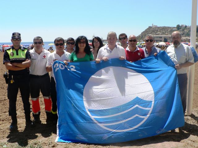 5 banderas azules ondearn este año en las playas de Mazarrn, una ms que el año pasado, Foto 1