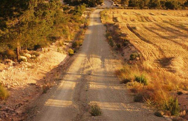 Este espectacular salto será donde los pilotos disputen el primer trofeo Tierras Altas de Lorca al mejor salto, Foto 1