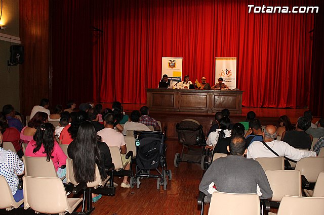 El Consulado de Ecuador en Murcia organiza una charla informativa en Totana - 1