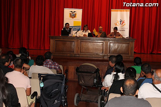 El Consulado de Ecuador en Murcia organiza una charla informativa en Totana - 2