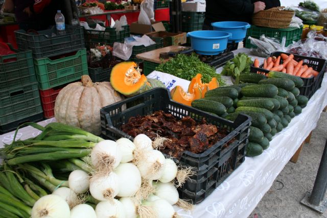 Las frutas y verduras de Cehegín ponen sabor al último Mercadillo 'El Mesoncico' de la temporada - 2, Foto 2