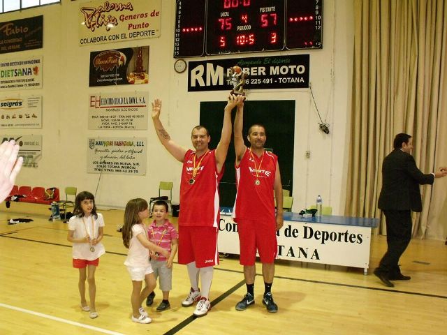 El CB Totana de 2ª Autonmica se proclama campen de la categora - 6