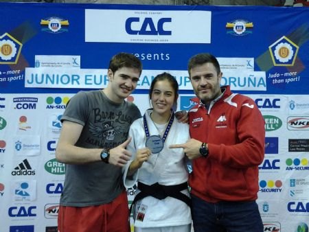 Olga, junto con Pablo Guerrero y su entrenador Mario Sierra, Foto 1