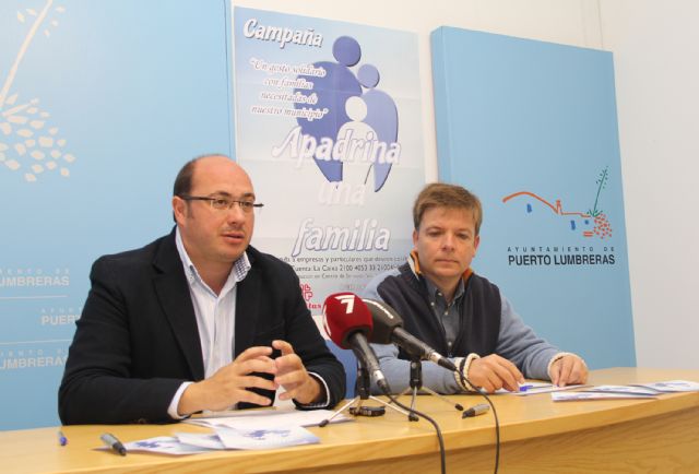 El Ayuntamiento y Cáritas ponen en marcha la campaña Apadrina una familia para ayudar a las familias más necesitadas de Puerto Lumbreras - 1, Foto 1
