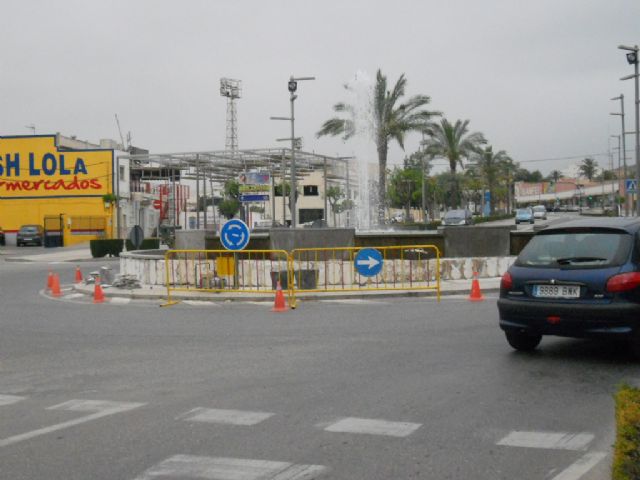Condition the source Roundabout "French" that was damaged as a result of several traffic accidents, Foto 2