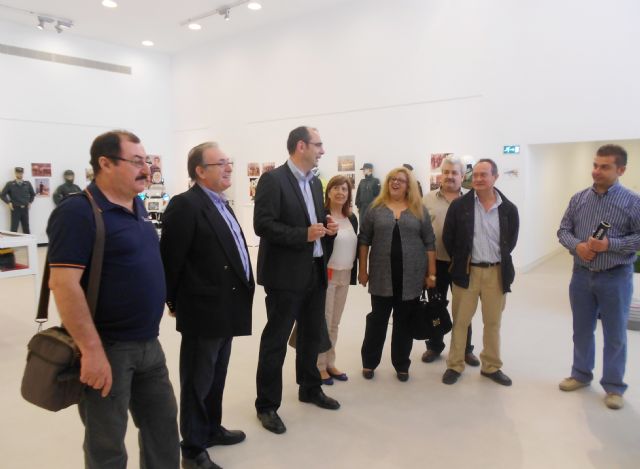 Más de un millar de personas han contemplado la exposición sobre la Guardia Civil en Águilas - 2, Foto 2