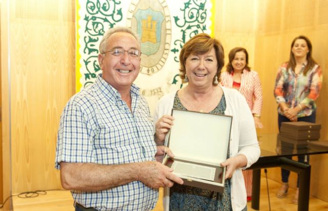 La alcaldesa desea una larga y sana jubilación a los funcionarios jubilados en el último año - 4, Foto 4