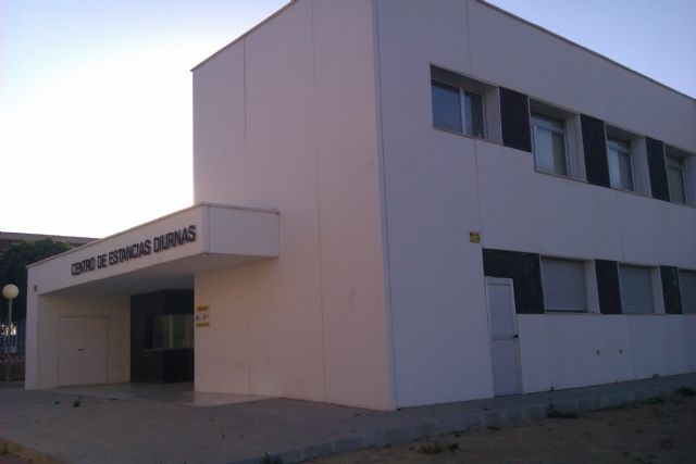 Cuatro años con el cartel de ``cerrado´´ en el Centro de Día de Alguazas tras una pésima gestión por parte del PP - 2, Foto 2