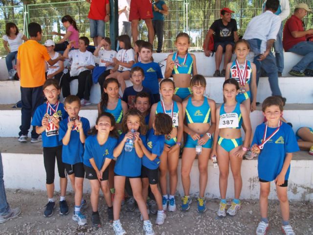 El Club de Atletismo Elcano se lleva 22 medallas en el Regional - 1, Foto 1