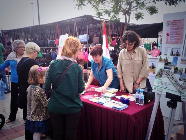 Unas 50 personas practican gerontogimnasia en la Plaza del Ayuntamiento con motivo de la I Semana Saludable - 3, Foto 3