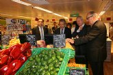 Valcárcel remarca la importancia de la industria agroalimentaria murciana como 'un referente internacional'