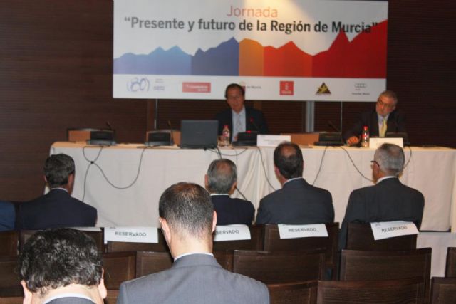 Cámara recuerda que la Región, hoy, en nada se parece a que había en 1995 en infraestructuras - 1, Foto 1