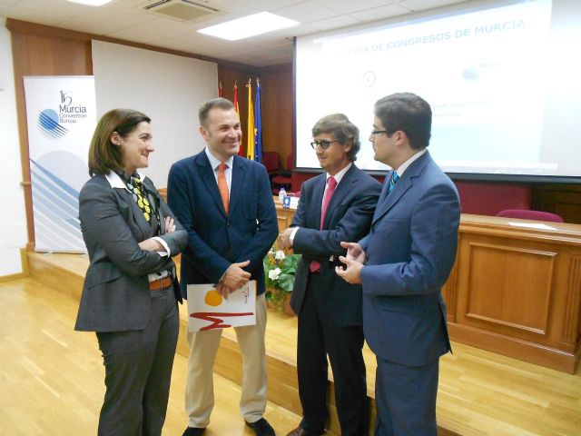 Presentación de la Oficina de Congresos a los alumnos de Turismo de la UCAM - 1, Foto 1