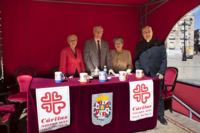 El Ayuntamiento recauda 1.100 euros para Cáritas - 1, Foto 1